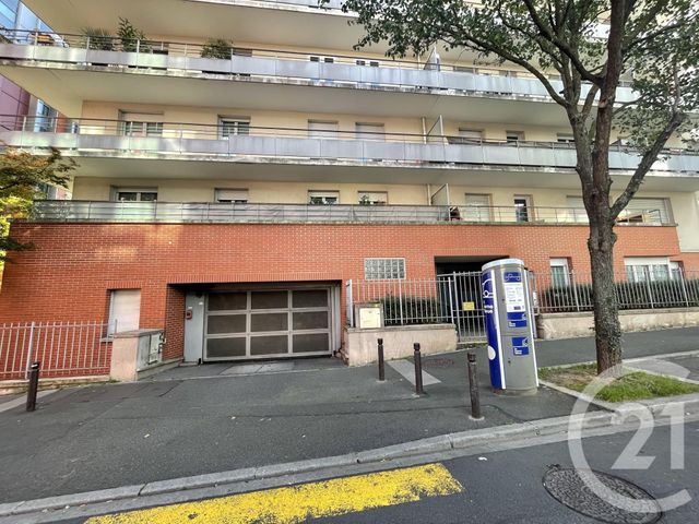 parking à louer - 10.0 m2 - VILLEJUIF - 94 - ILE-DE-FRANCE - Century 21 K.B. Immobilier